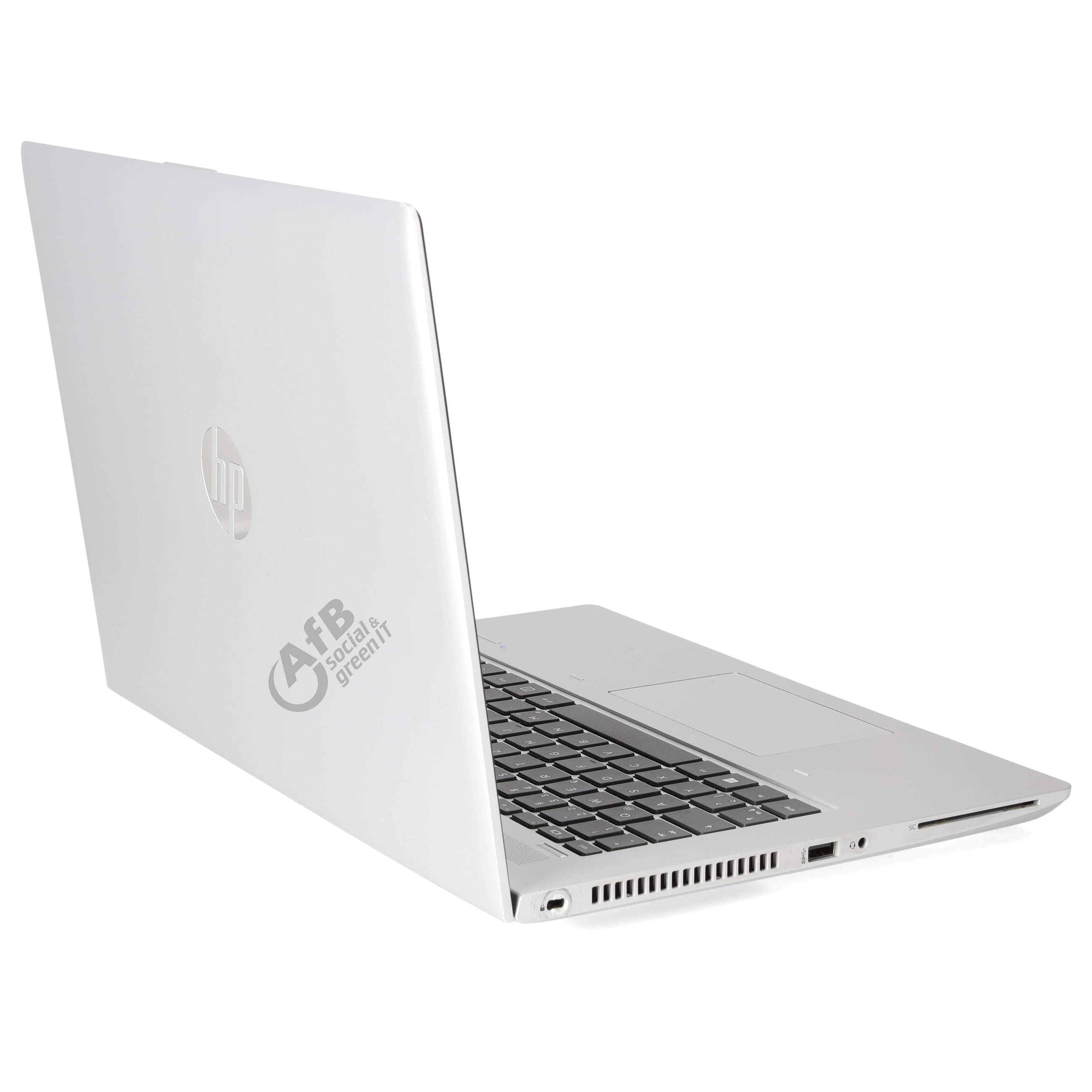 Silberner HP-Laptop mit schwarzer Tastatur auf weißem Hintergrund.