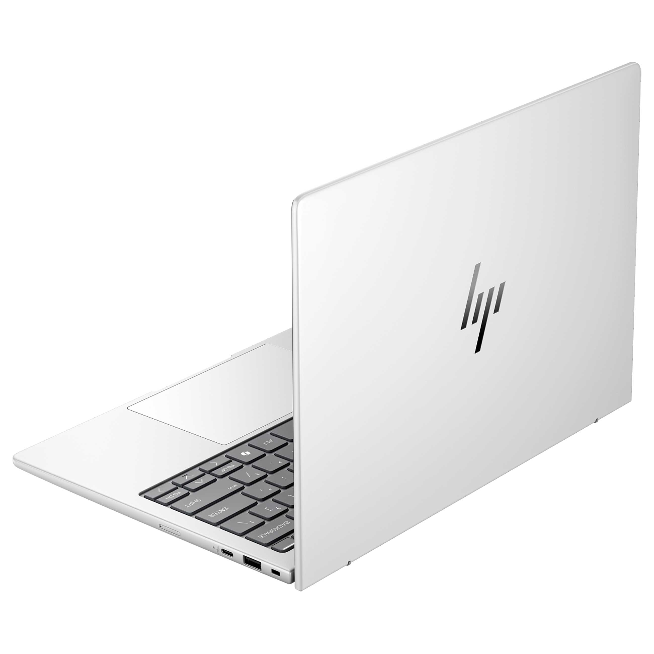 Ein silberner Laptop ist auf einem weißen Hintergrund von schräg hinten zu sehen.