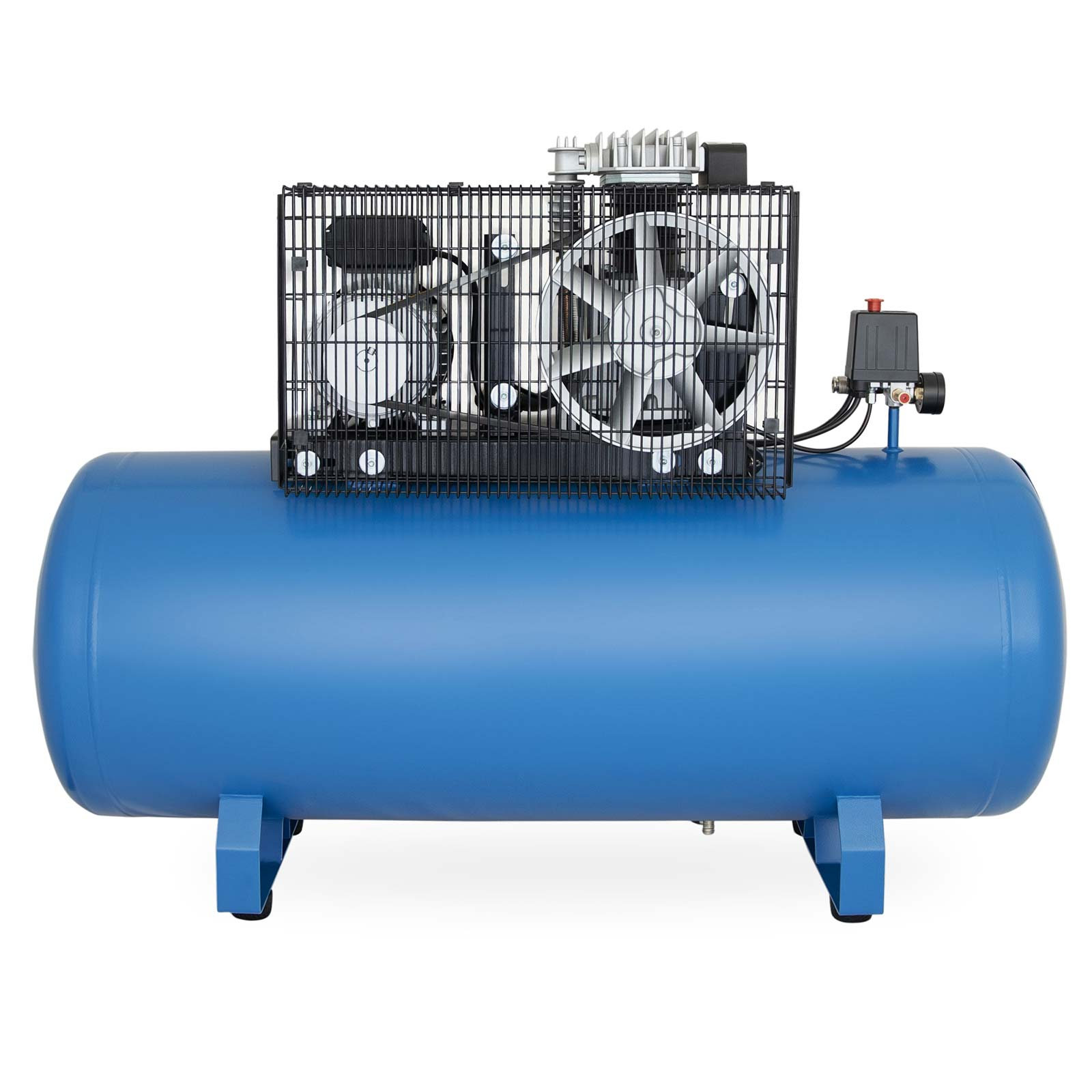 Ein großer blauer Luftkompressor mit einem Metallgitter und sichtbaren mechanischen Teilen oben auf einem weißen Hintergrund.