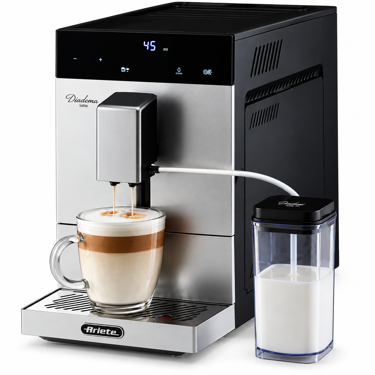 Macchina da caffè Ariete Diadema Latte eroga caffè in un bicchiere con latte e schiuma, vicino a un contenitore per latte.