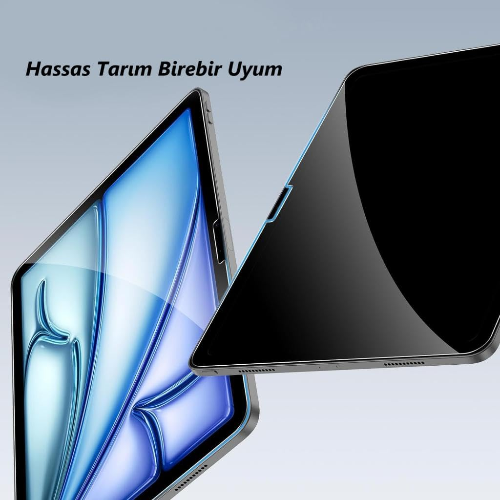 Yazılı açık arka planda mavi ekrana ve siyah kenara sahip iki tablet.