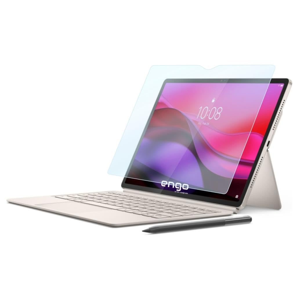 Beyaz arka planda klavye, kalem ve kısmen kaldırılmış ekran koruyuculu bir tablet.