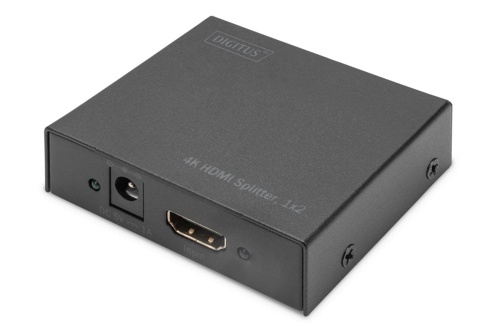 Beyaz zemin üzerinde DC güç portu ve HDMI girişine sahip siyah Digitus 4K HDMI Splitter 1x2.