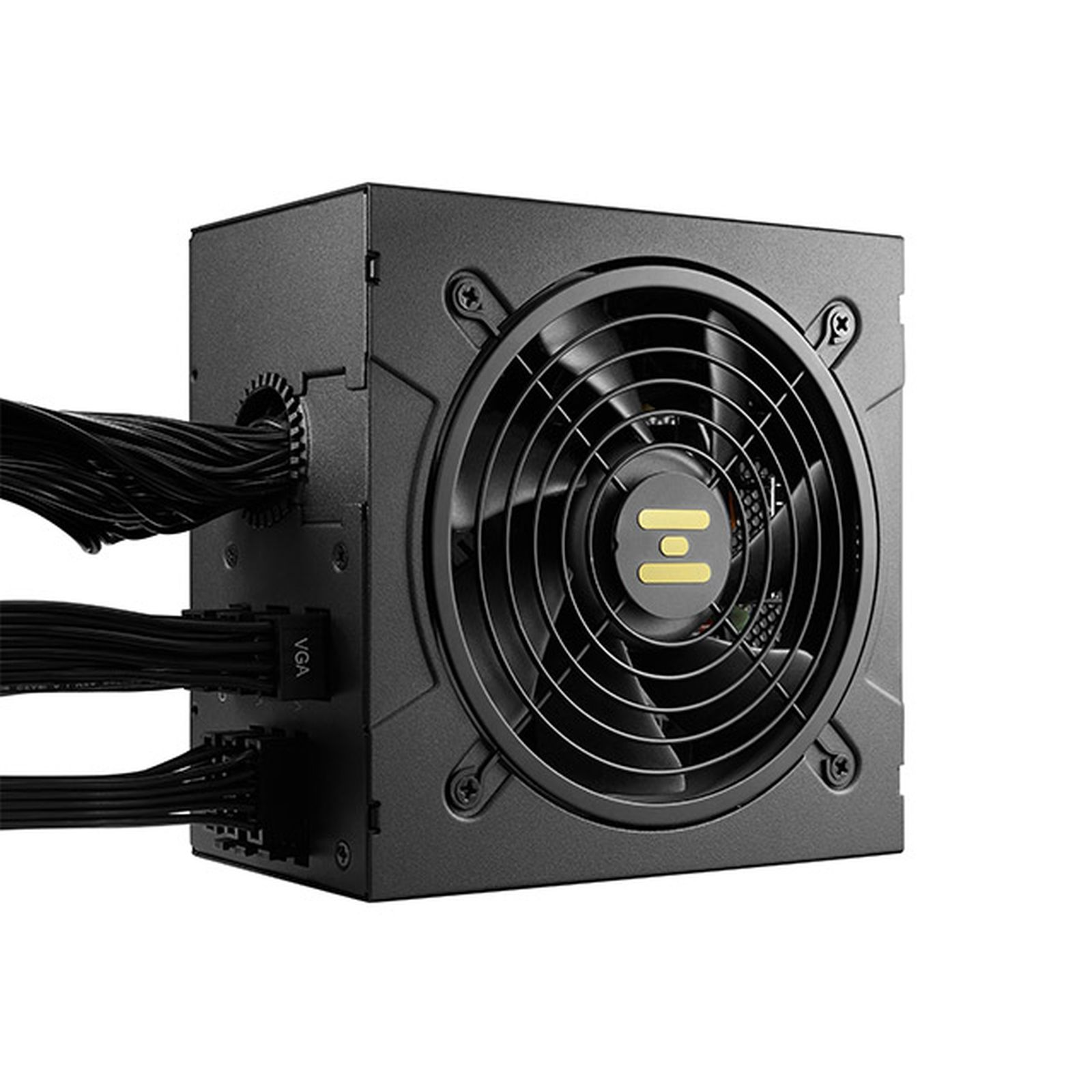 Ein schwarzes Computer-Netzteil mit großem Kantenlüfter, goldenem Logo und angeschlossenen Kabeln auf weißem Grund.