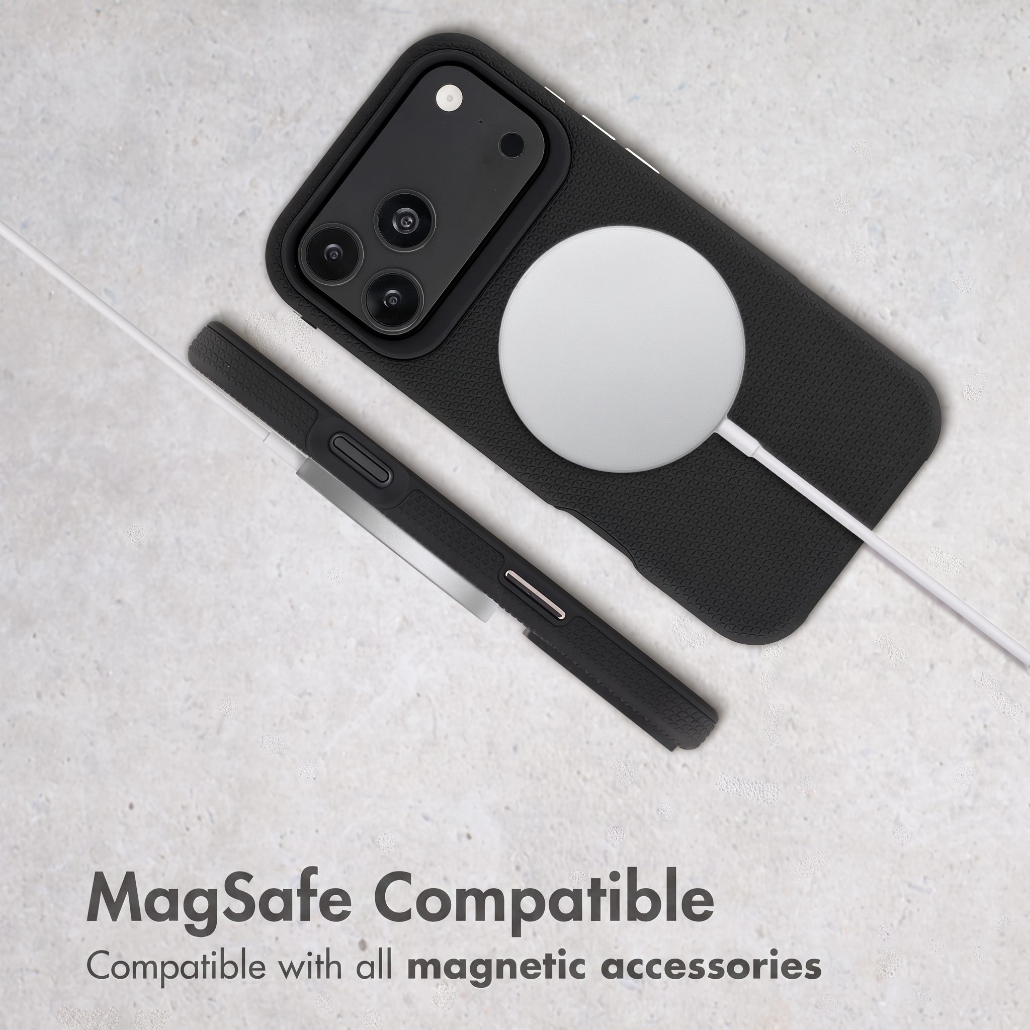 MagSafe-kompatible schwarze Hülle mit Textur auf grauem Hintergrund.