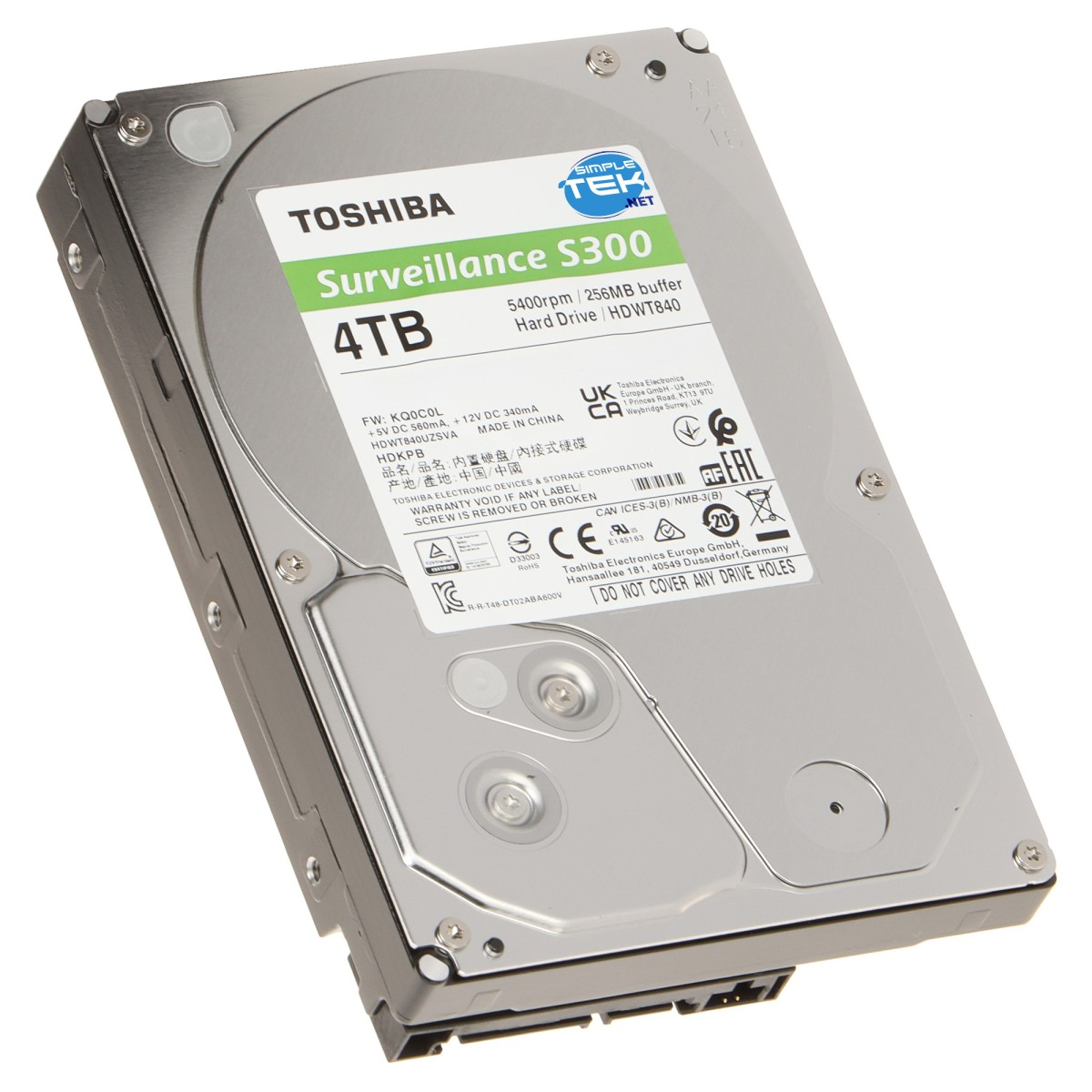 Un disco rigido interno Toshiba Surveillance S300 4TB su sfondo bianco.
