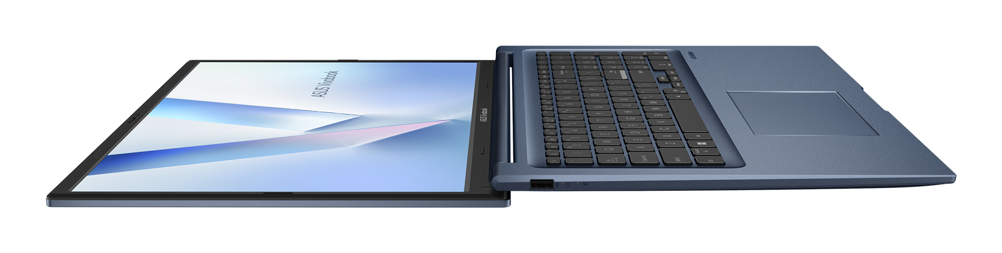Ein blauer Laptop mit geöffnetem 180-Grad-Bildschirm und Tastatur liegt flach auf einer weißen Oberfläche.