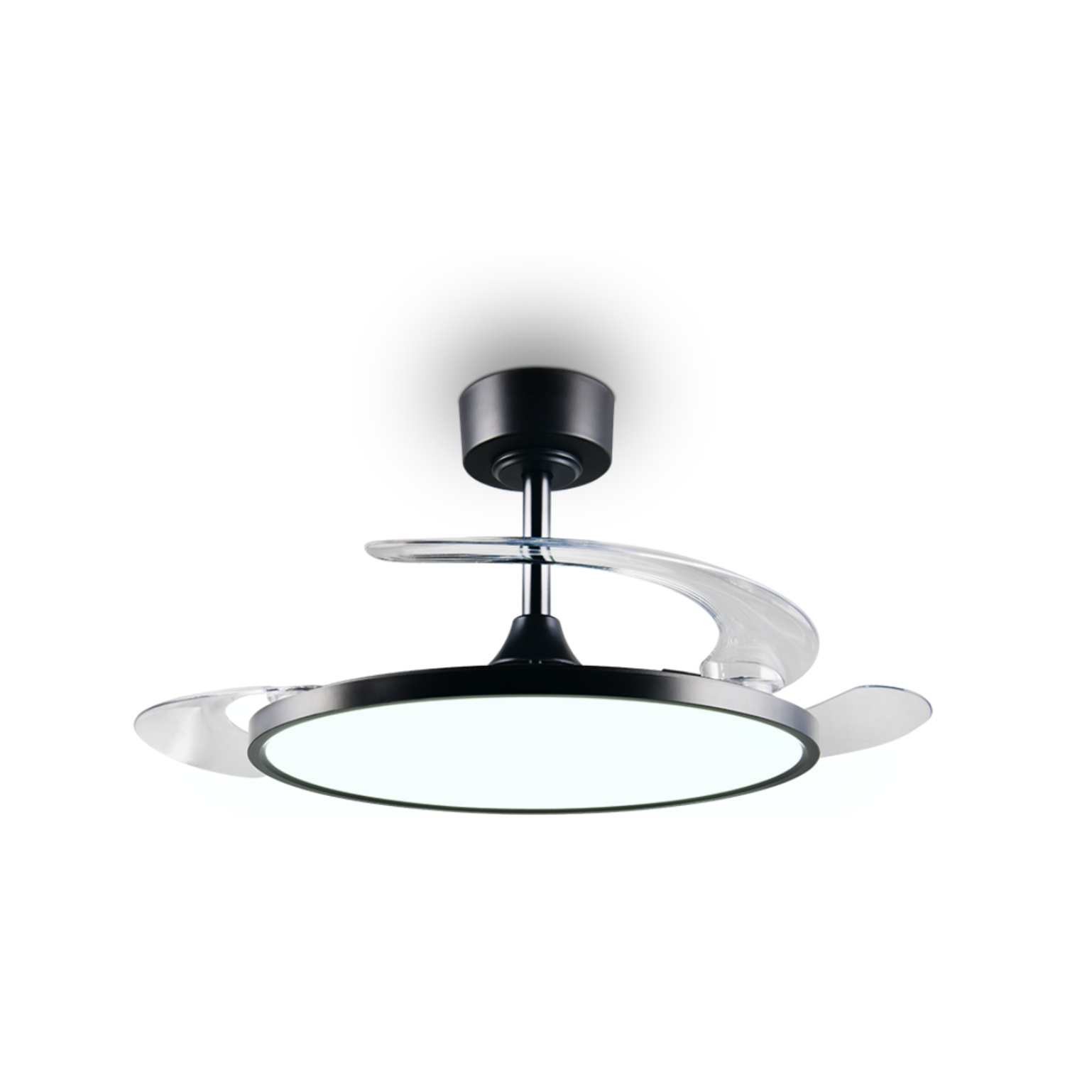 Ein schwarzer, moderner Deckenventilator mit transparenten, einziehbaren Flügeln und einer zentralen Leuchte.