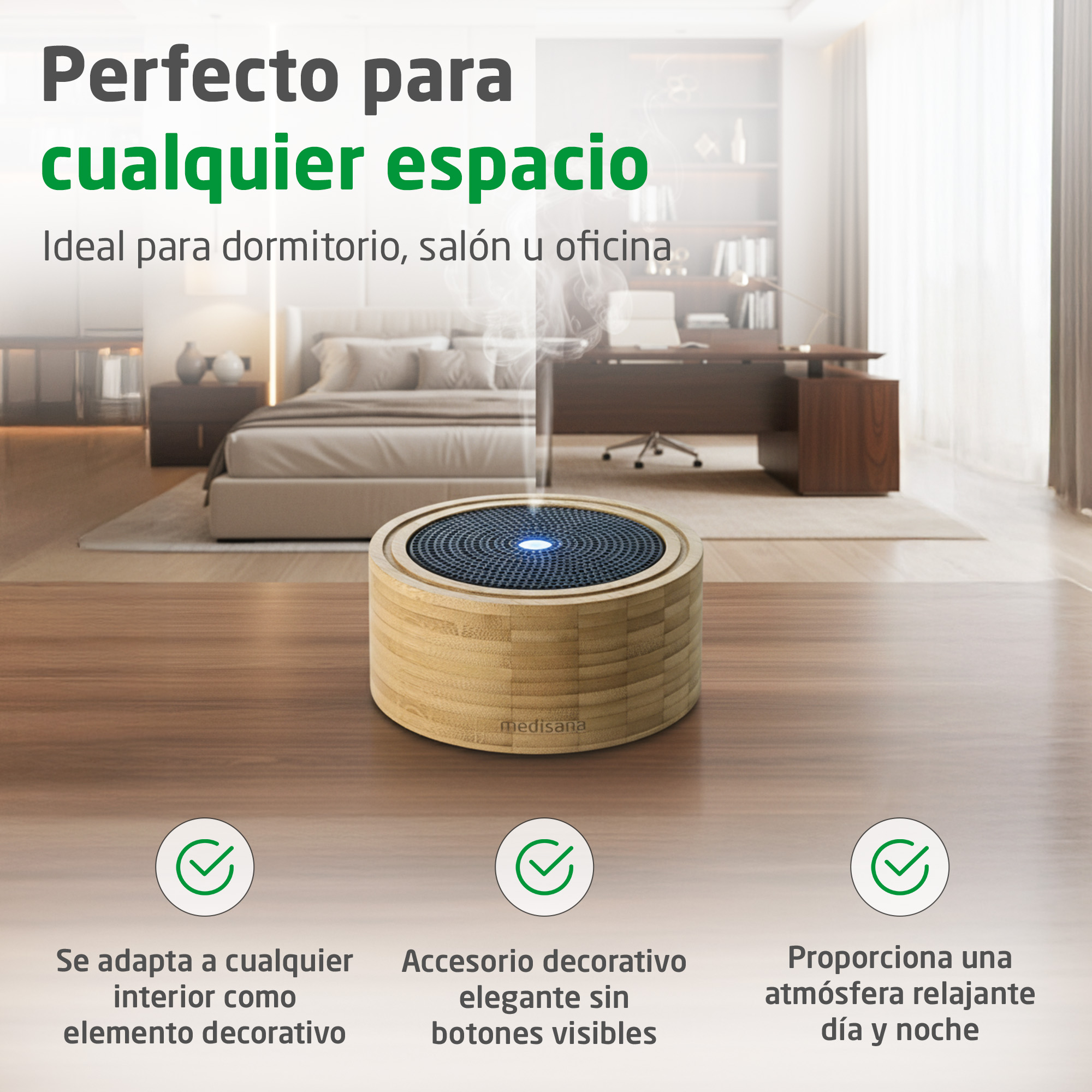 Difusor de madera emitiendo vapor sobre una mesa en una habitación.