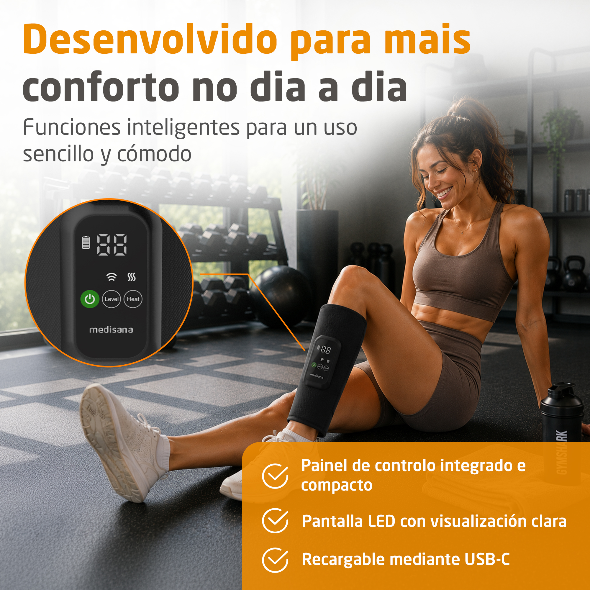 Eine Frau sitzt im Fitnessstudio und trägt eine LED-Steuerbare Beinstütze mit USB-C.