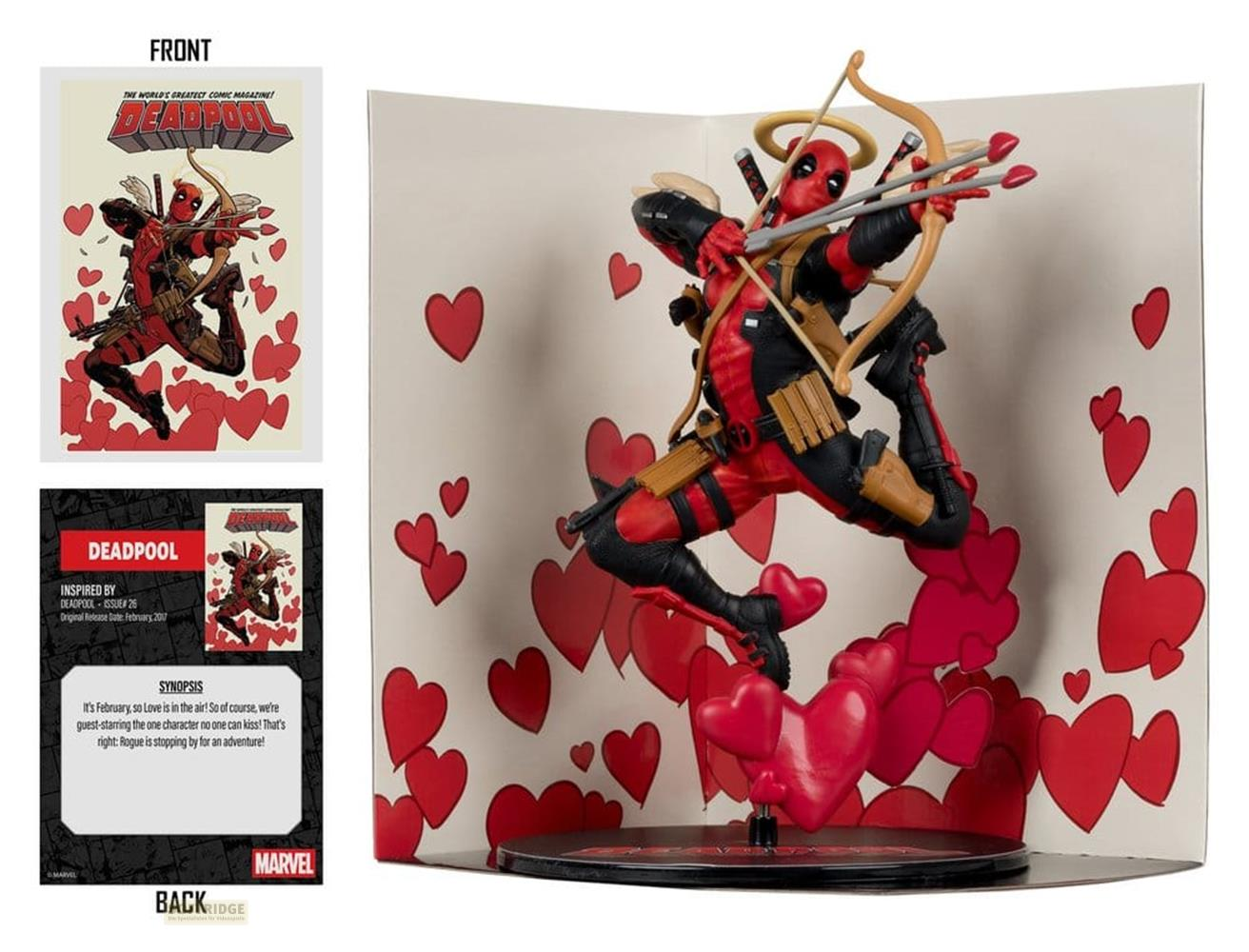 Statuetta di Deadpool mira con arco e freccia su sfondo bianco con cuori rossi.