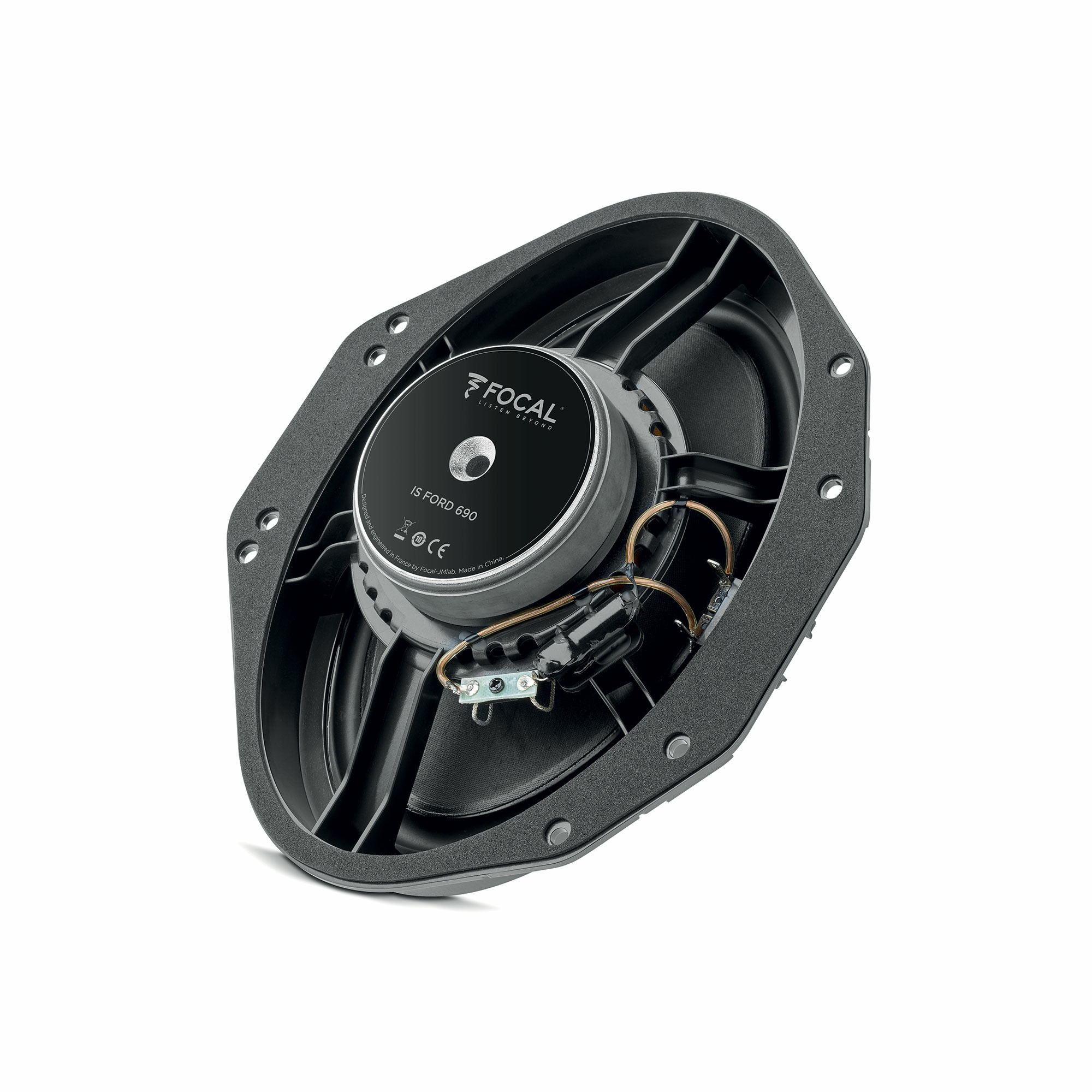 Rückansicht eines schwarzen Focal-Autolautsprechers mit sichtbarem Magnet, Verkabelung und Rahmen auf weißem Hintergrund.