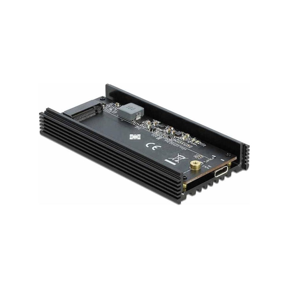 Eine schwarze M.2 NVMe SSD-Gehäuse mit geripptem Kühlkörper und USB-C-Anschluss.