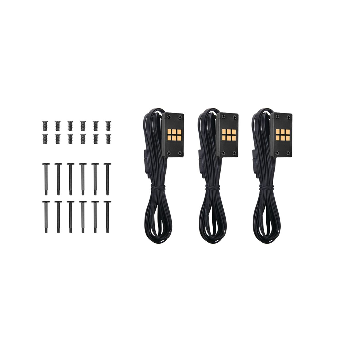 Drei schwarze Kabel mit kleinen Einheiten und eine Sammlung von Schrauben auf weißem Grund.