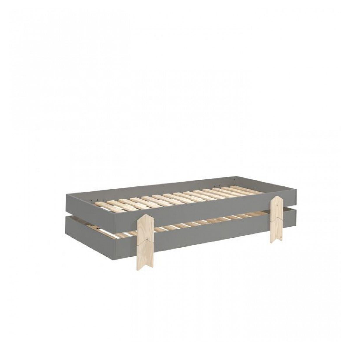 Ein grauer Holzbettrahmen mit hellen Holzlatten und dekorativen Beinen vor weißem Hintergrund.
