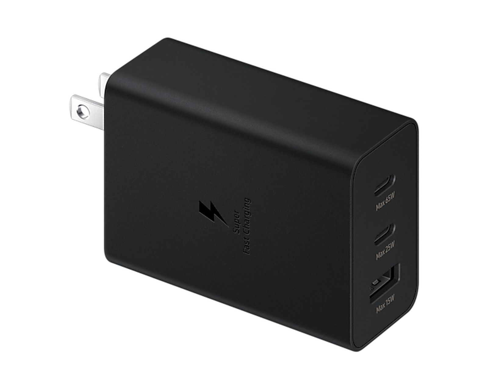 Schwarzes Mehrfach-Schnellladegerät mit zwei USB-C- und einem USB-A-Anschluss auf weißem Hintergrund.