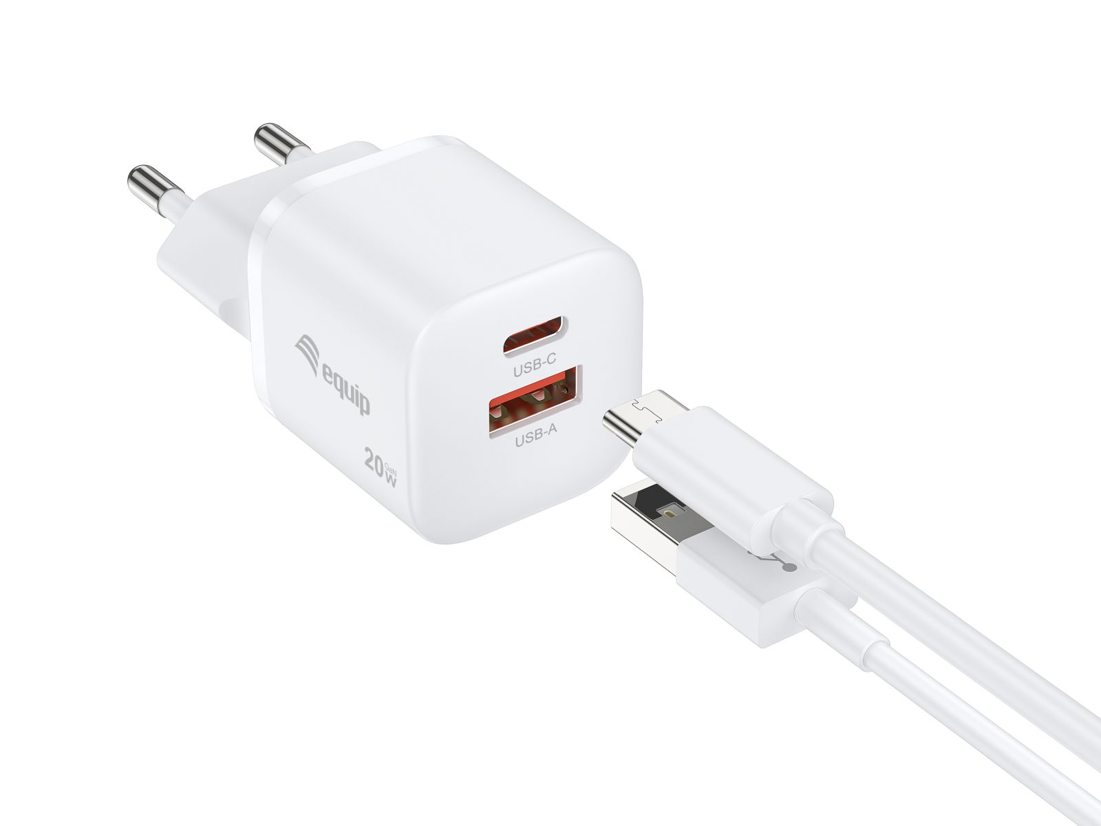 Weißes USB-Ladegerät mit einem USB-C- und einem USB-A-Anschluss sowie passenden Kabeln auf weißem Hintergrund.