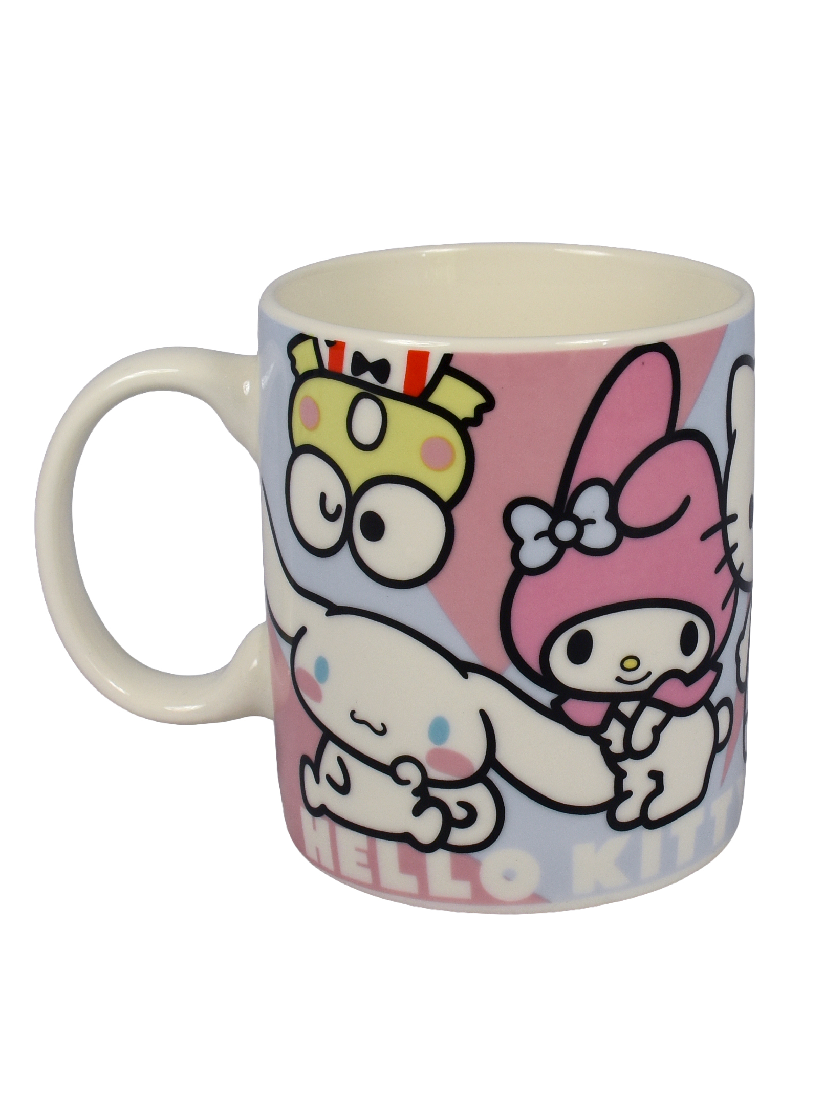 Eine weiße Tasse mit Hello Kitty Charakteren auf rosa und blauem Hintergrund.