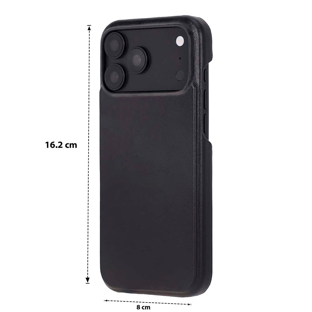 16,2 cm yükseklik ve 8 cm genişlik ölçülerine sahip siyah akıllı telefon kılıfı.