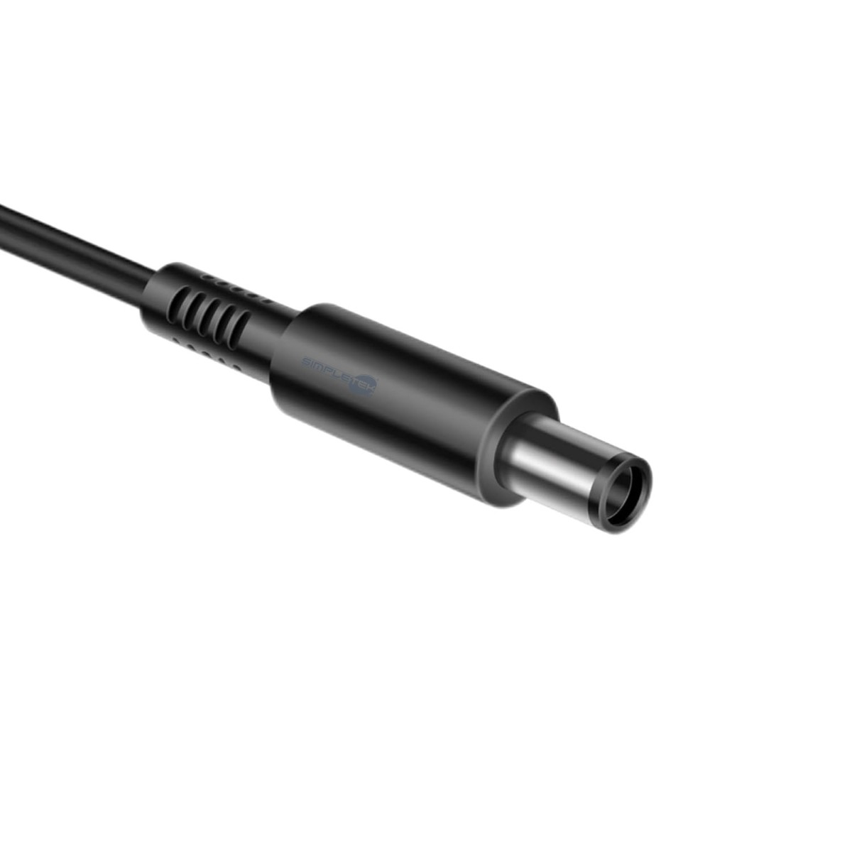 Ein schwarzes DC-Netzteilkabel mit einem zylindrischen Stecker auf weißem Hintergrund.