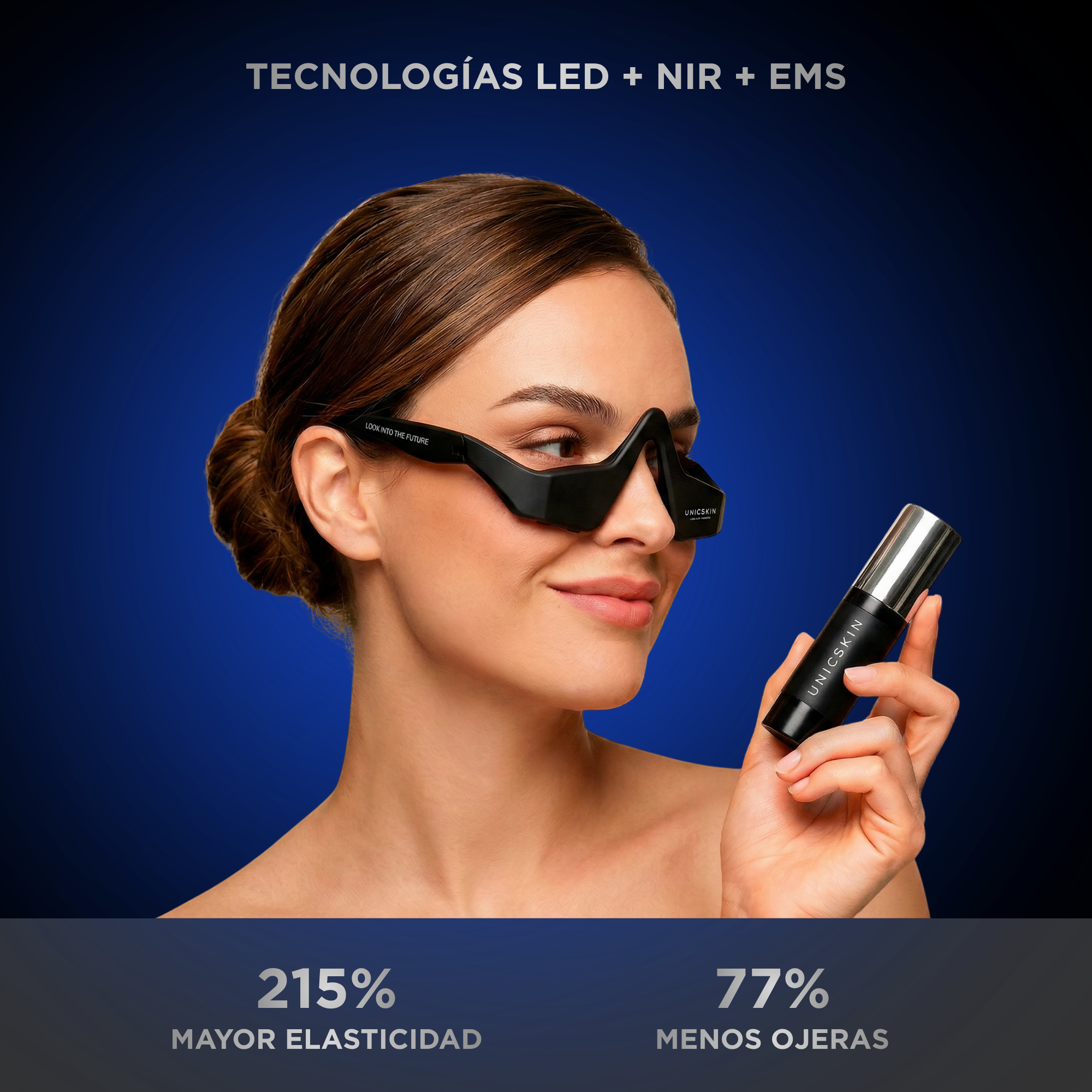 Mujer con gafas futuristas sostiene un frasco de Unicskin ante fondo azul con texto publicitario.