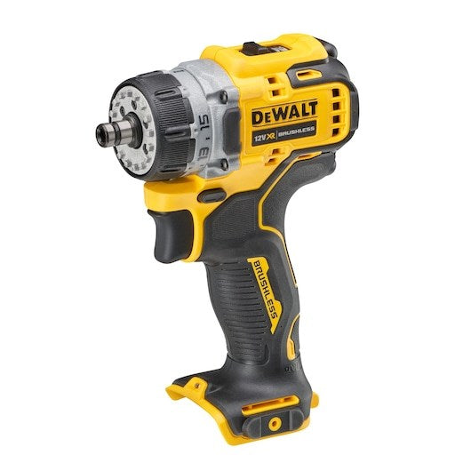 Gelb-schwarzer DeWalt 12V XR Akku-Bohrschrauber auf weißem Hintergrund.