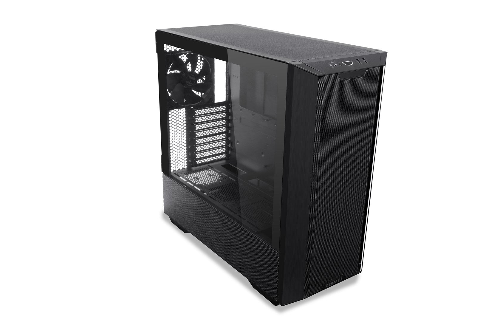 Schwarzes PC-Gehäuse mit Mesh-Front und Glastür, das einen Lüfter und Erweiterungssteckpl ätze im Inneren zeigt.