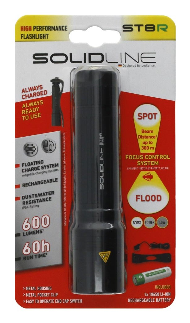 Verpackung der Solidline ST8R Taschenlampe mit Merkmalen wie 600 Lumen, Akku und Fokussteuerung.