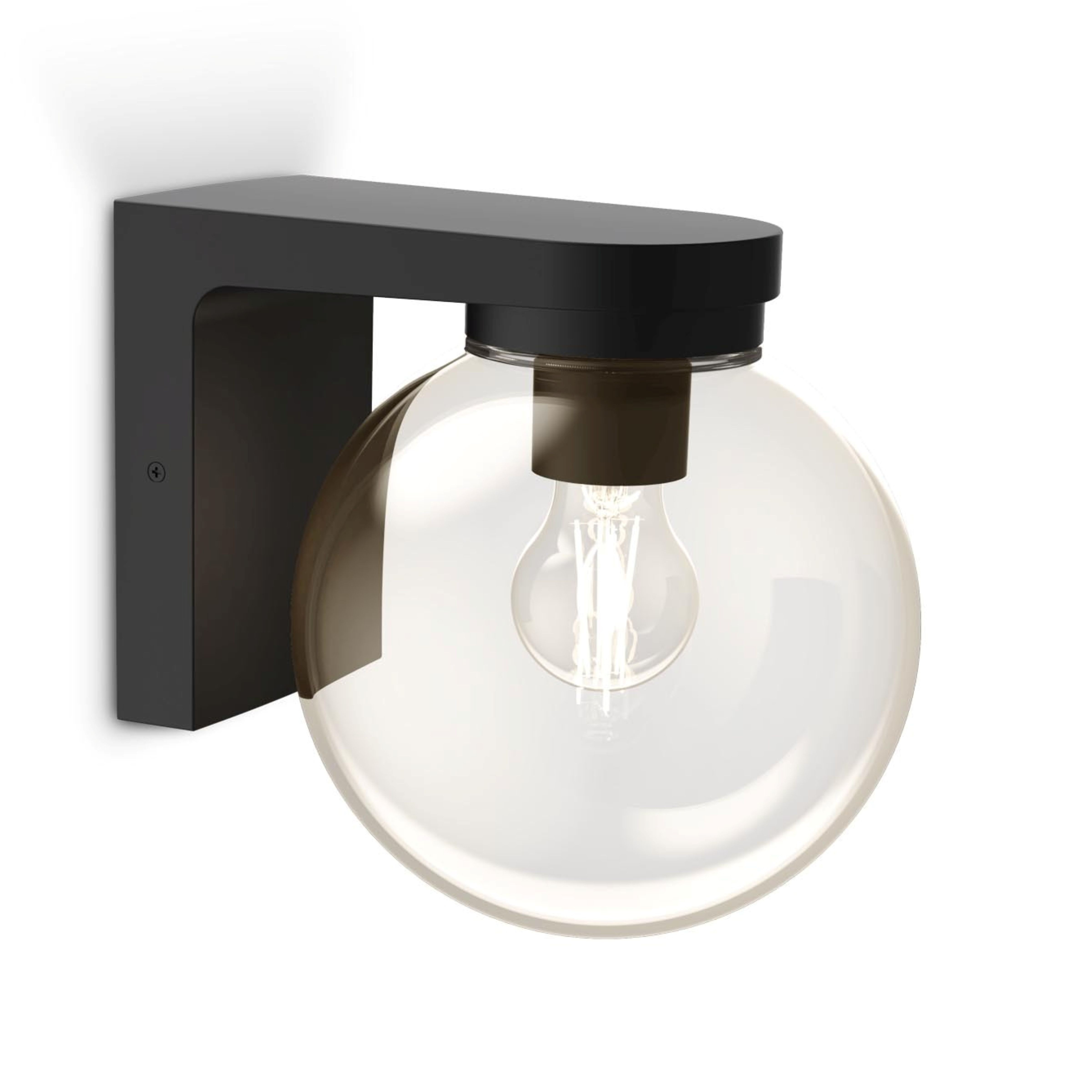 Een moderne zwarte wandlamp met een ronde glazen bol en een helder brandende gloeilamp.