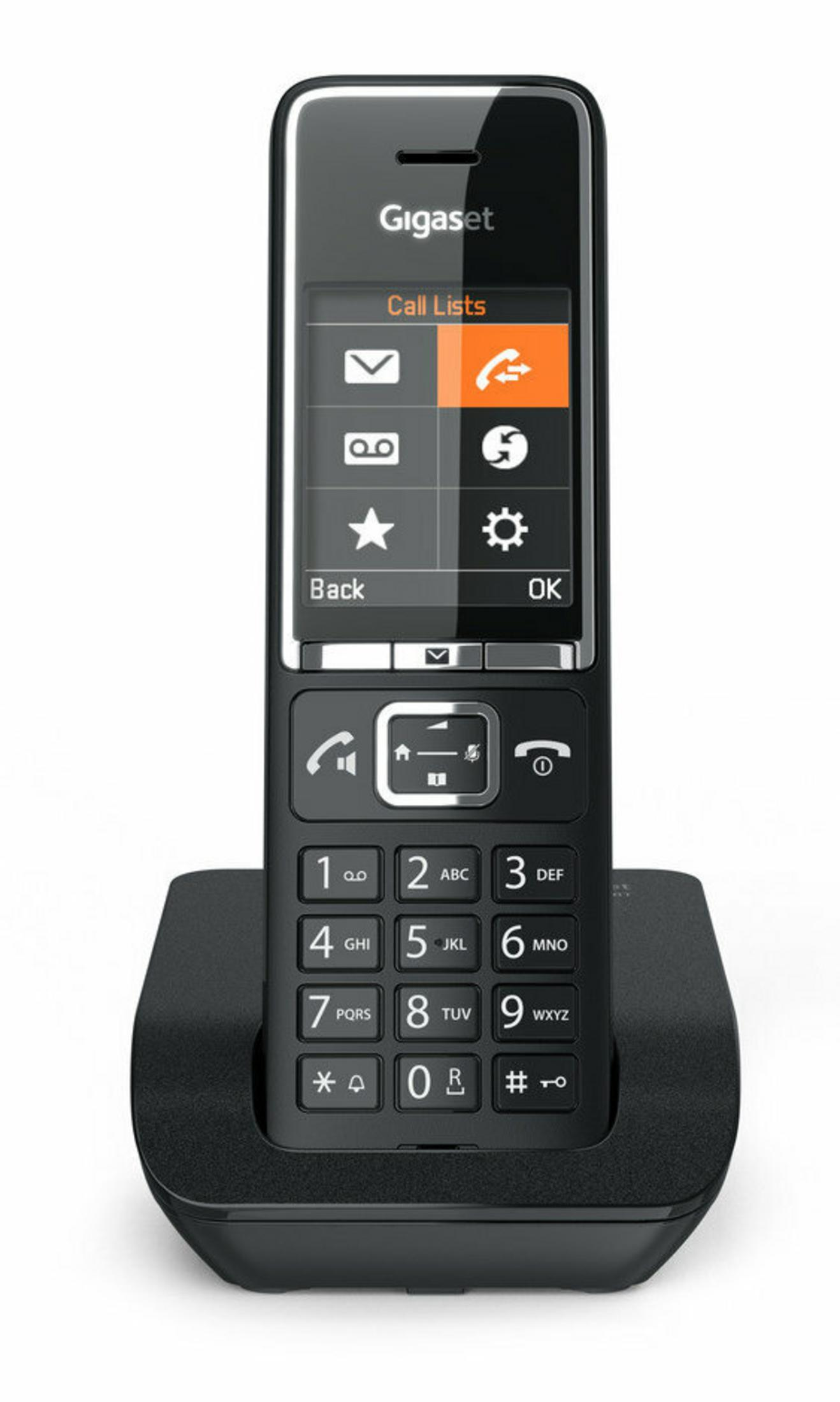 Un telefono cordless Gigaset nero nella sua base di ricarica mostra il menu sullo schermo.