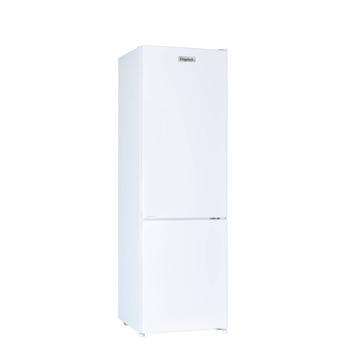 Un refrigerador de dos puertas Frigelux, alto y blanco, se encuentra vertical sobre fondo blanco.