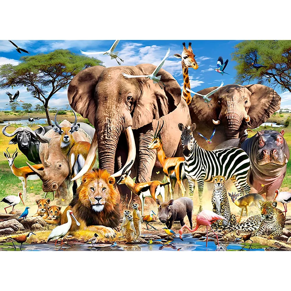 Una diversa escena de vida silvestre africana con elefantes, leones, cebras y jirafas en una sabana.