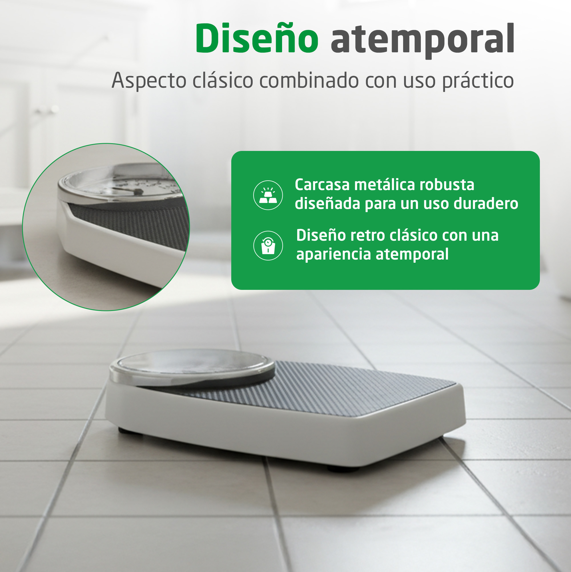 Una báscula de baño retro blanca sobre suelo de baldosas, con zoom en la carcasa metálica y cuadro de texto verde.