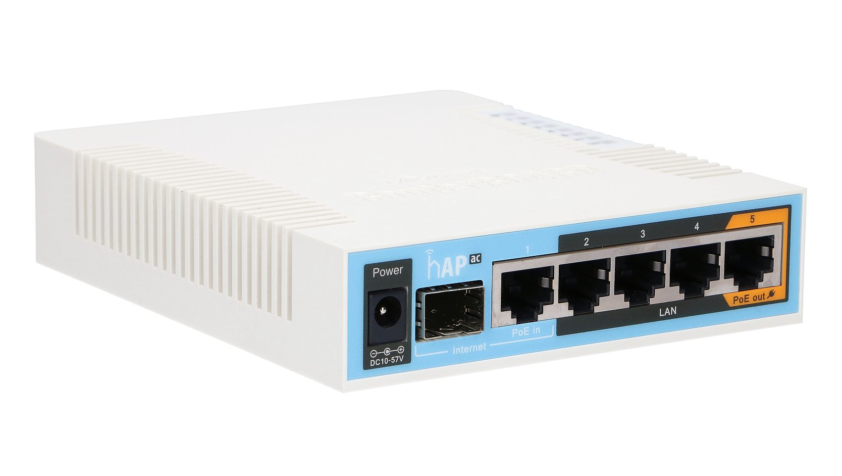 Un enrutador hAP ac blanco con puertos de alimentación, internet y ethernet en el panel frontal azul.