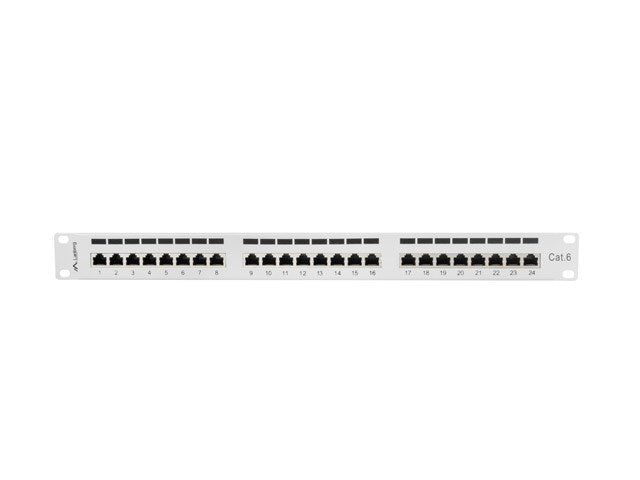 Ein weißes Cat.6 Patchpanel mit 24 nummerierten RJ45-Ports auf weißem Hintergrund.