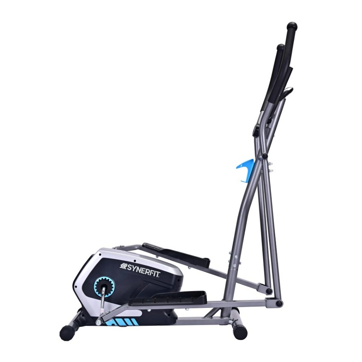 Seitenansicht eines grau-schwarzen Crosstrainers von Synerfit auf weißem Hintergrund.