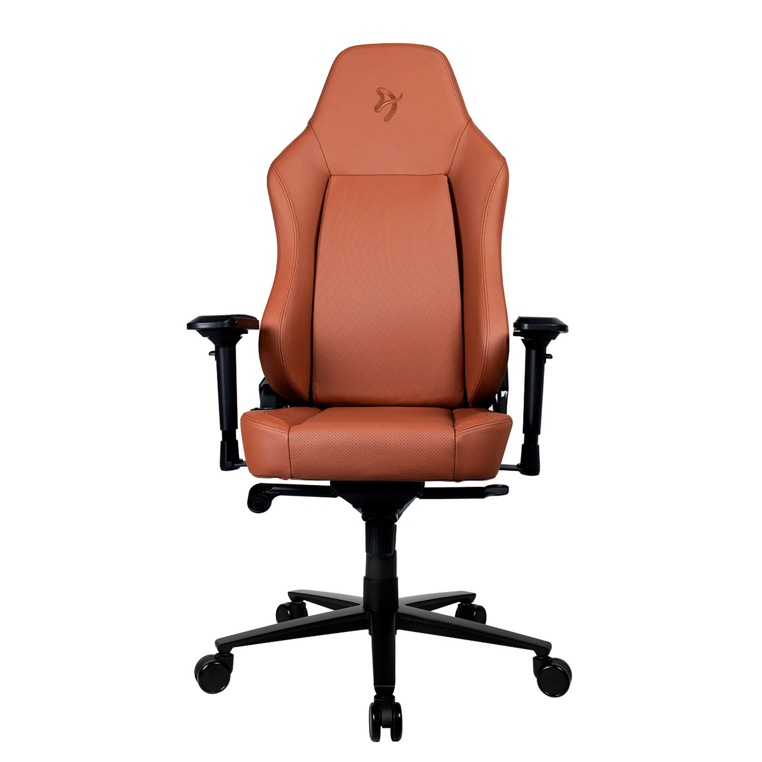 Una silla de juego marrón con estructura y ruedas negras sobre fondo blanco.