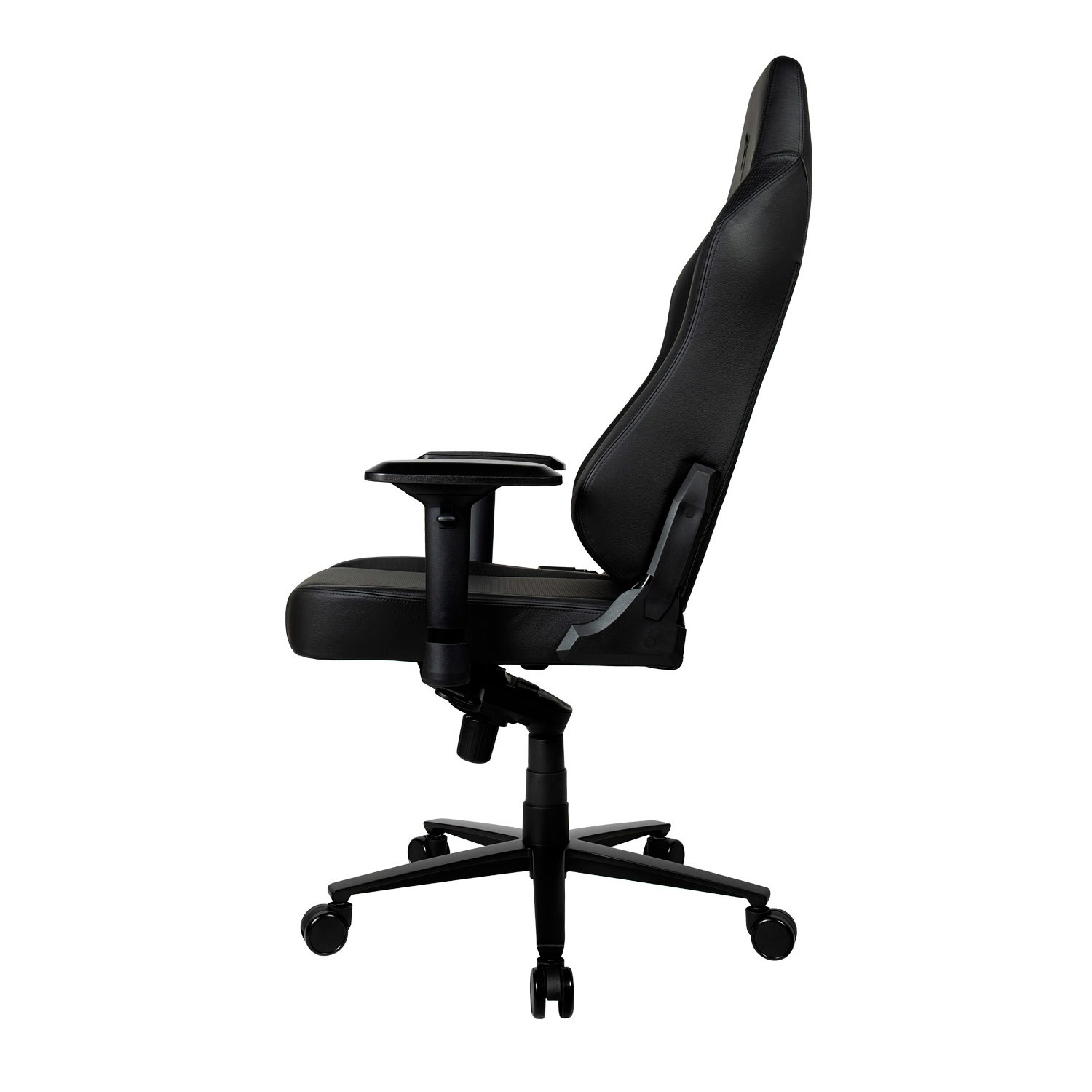 Una silla gaming ergonómica negra vista de lado sobre fondo blanco.
