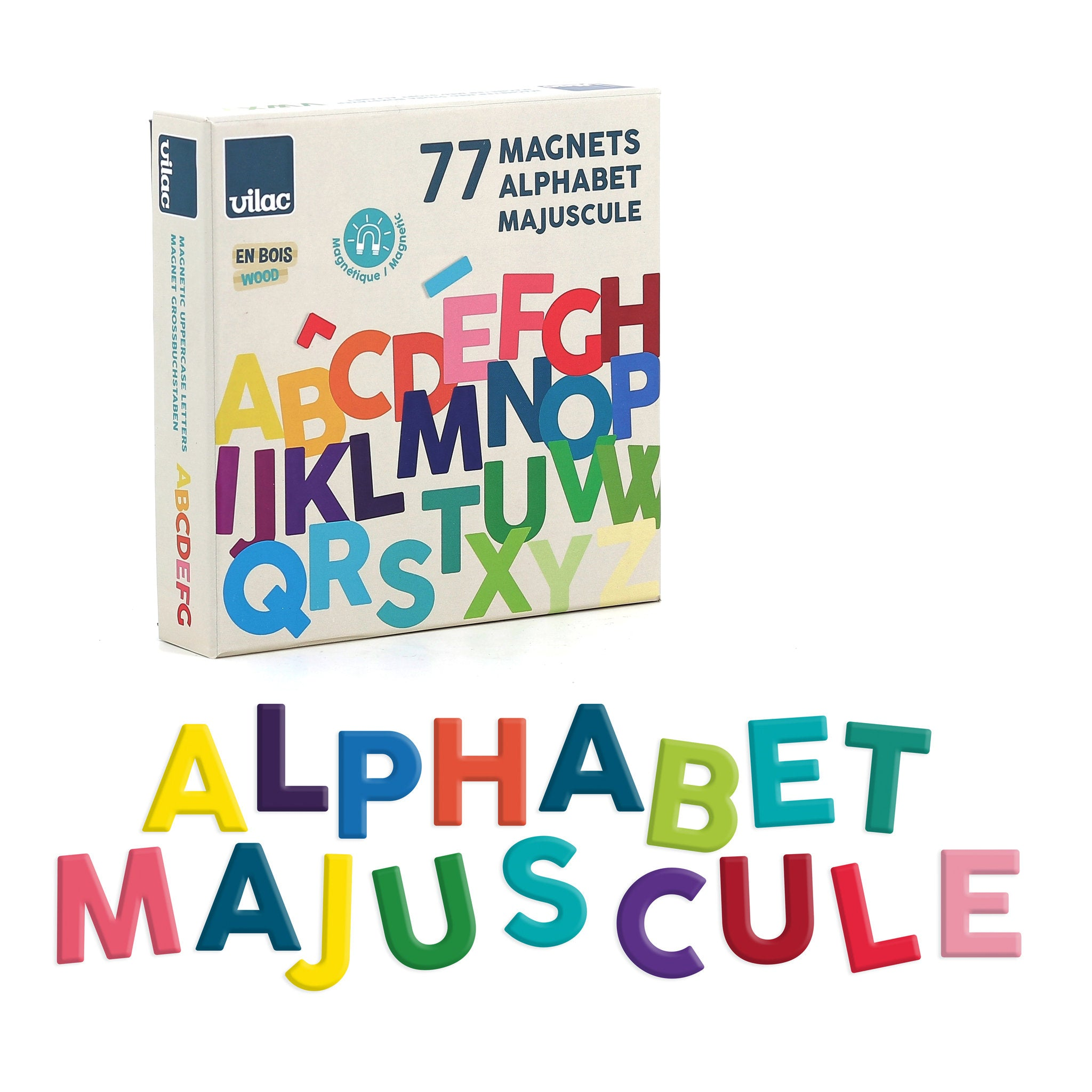 Eine weiße Box mit Vilac Holz-Buchstabenmagneten, davor bunte Buchstaben, die das Wort 'ALPHABET MAJUSCULE' bilden.