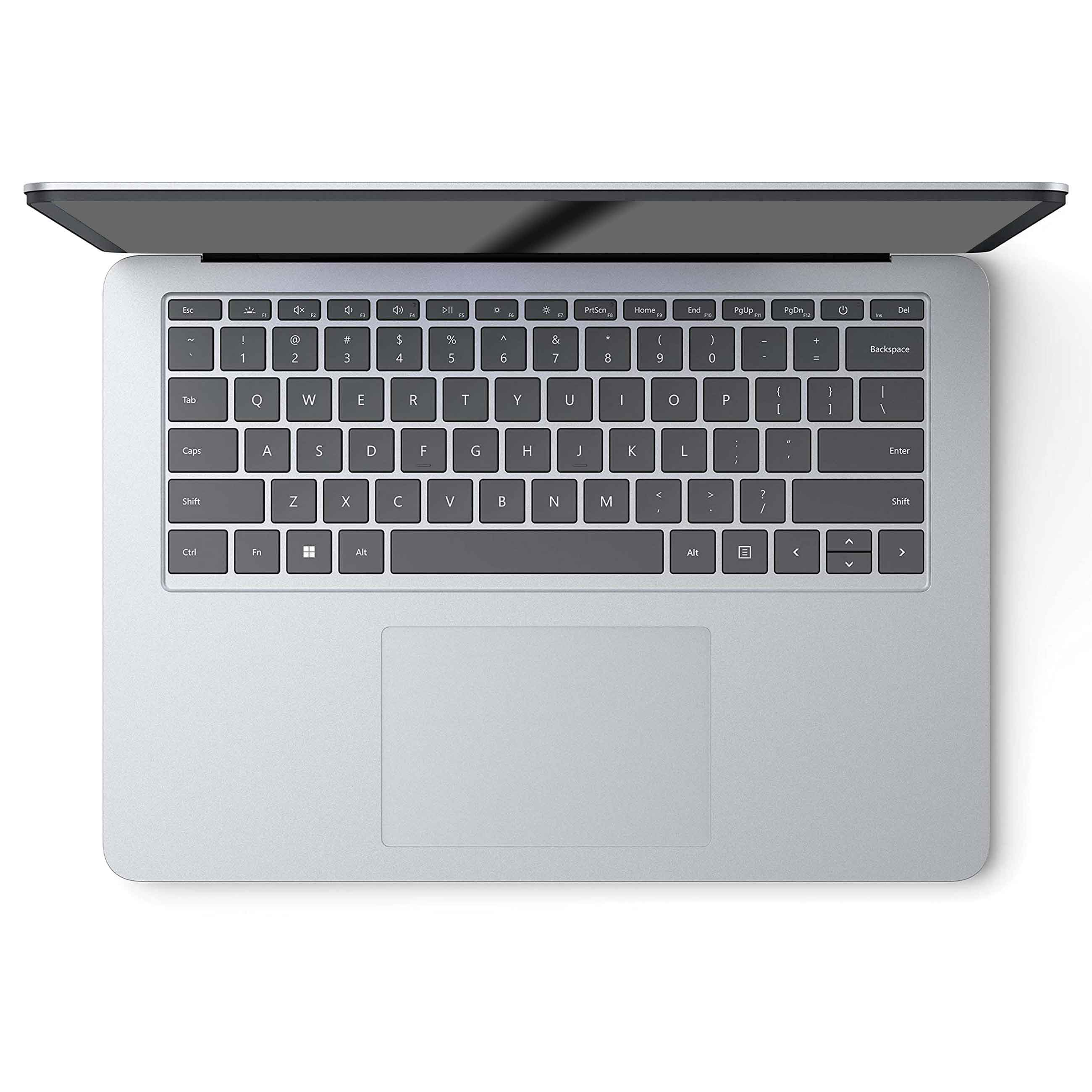 Draufsicht auf einen offenen silbernen Laptop mit schwarzer Tastatur und einem großen Trackpad.