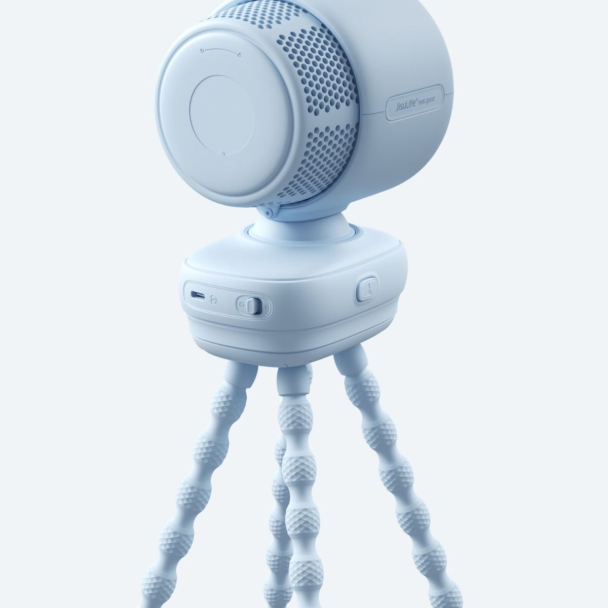 Ein hellblauer Tischventilator auf einem biegsamen Stativ vor weißem Hintergrund.