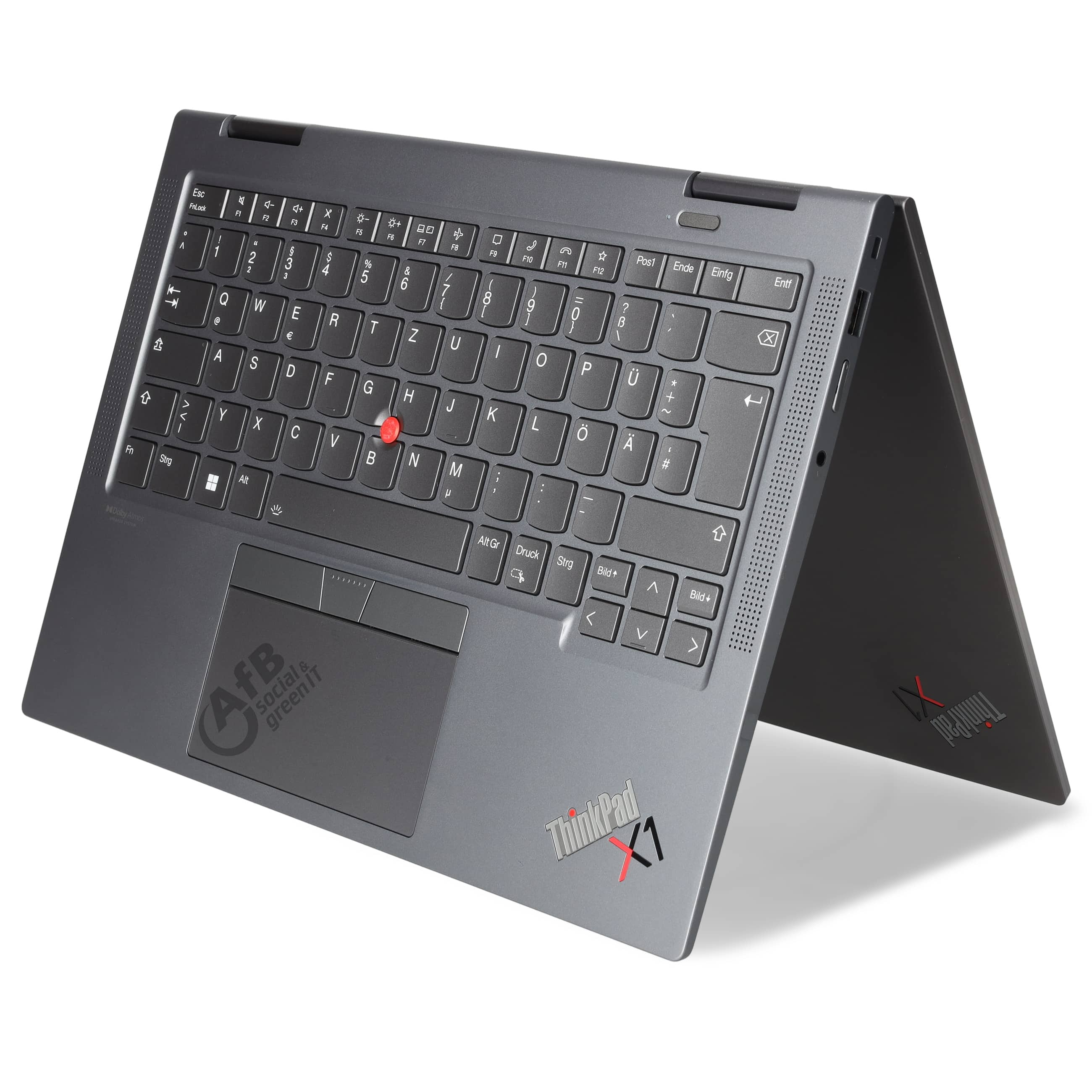 Ein graues ThinkPad X1 Laptop steht in Zeltform auf einer weißen Oberfläche, die Tastatur ist sichtbar.