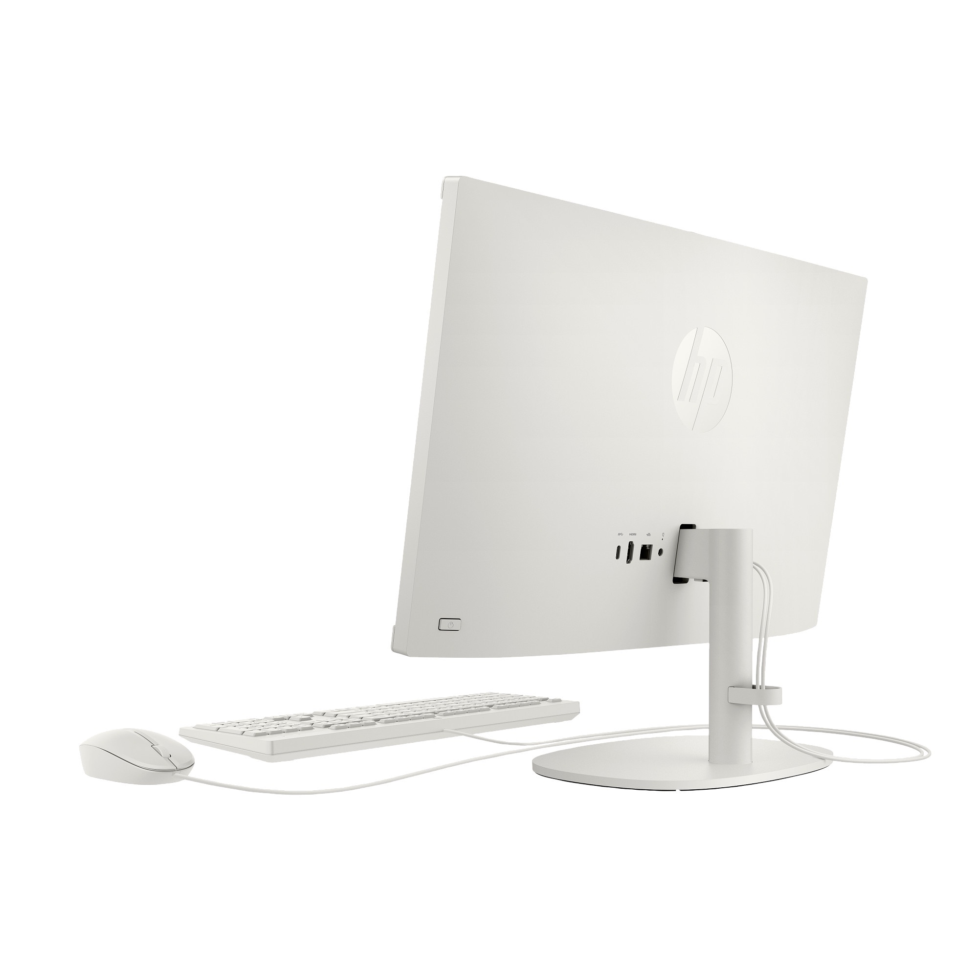 Un ordenador todo en uno HP blanco, teclado y ratón sobre fondo blanco.