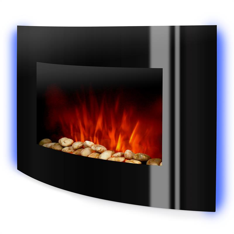 Moderne schwarze Wandkamin mit künstlichen Flammen, Kieselsteinen und blauer Hintergrundbeleuchtung.