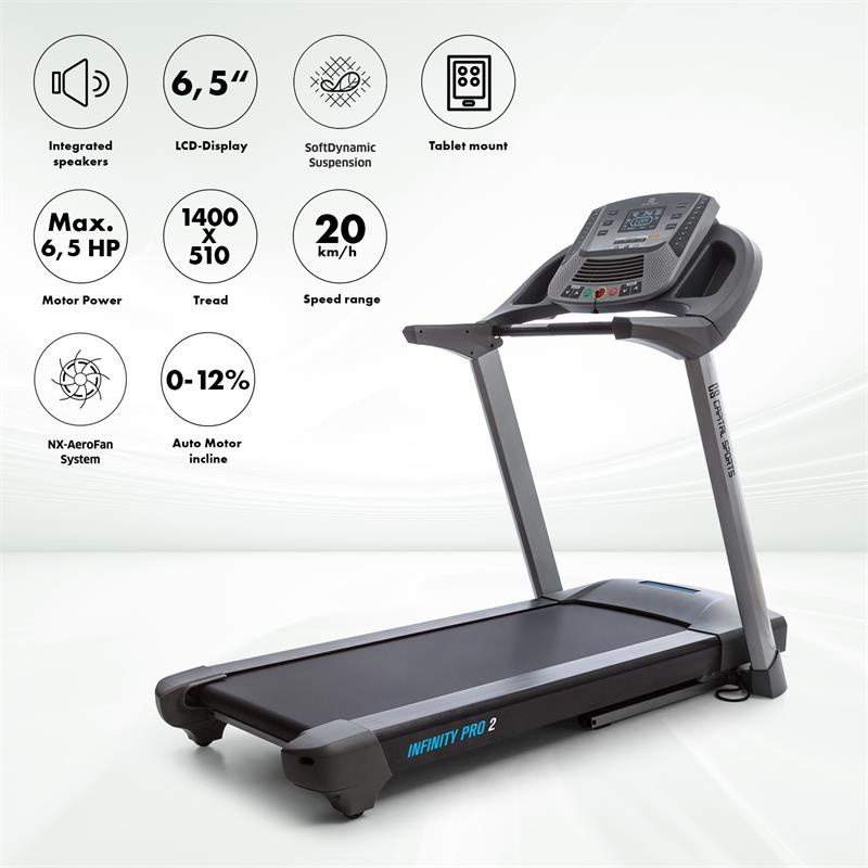 Tapis roulant Infinity Pro 2 con schermo LCD e funzioni integrate su sfondo chiaro.