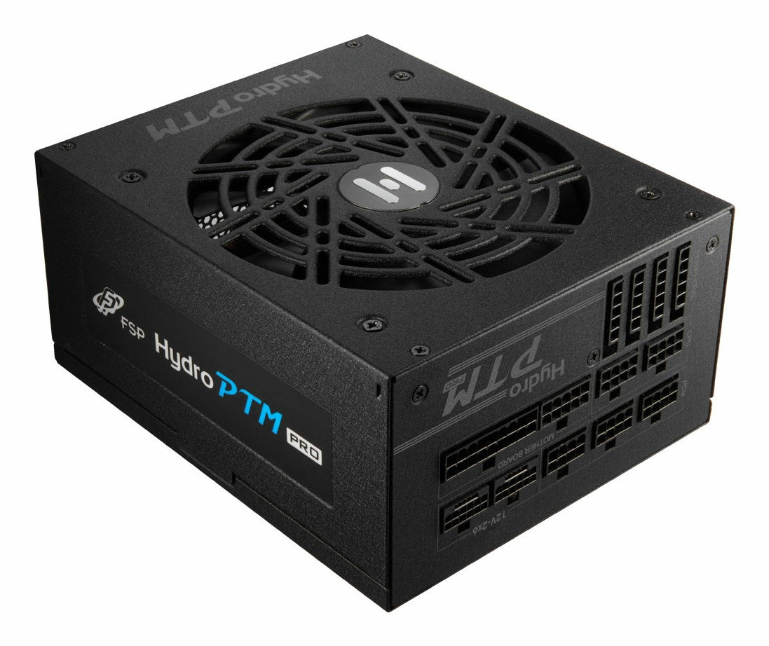 Zwarte FSP Hydro PTM PRO computer-voeding met koelventilator en modulair paneel op witte achtergrond.