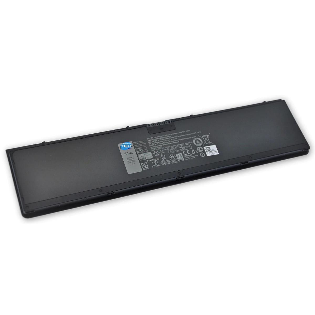 Una batteria nera per laptop con etichetta informativa e avvertenze di sicurezza su sfondo bianco.