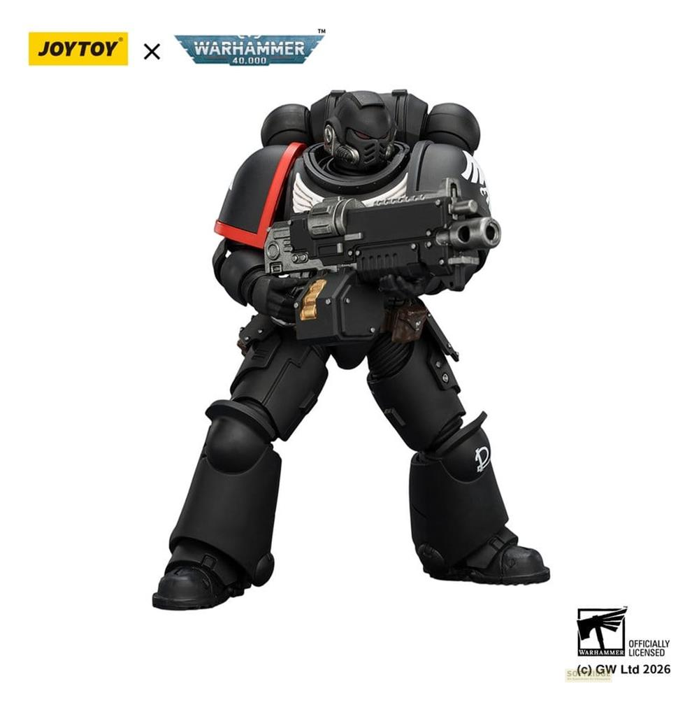 Czarna figurka akcji Warhammer 40k JoyToy z bolterem na białym tle.