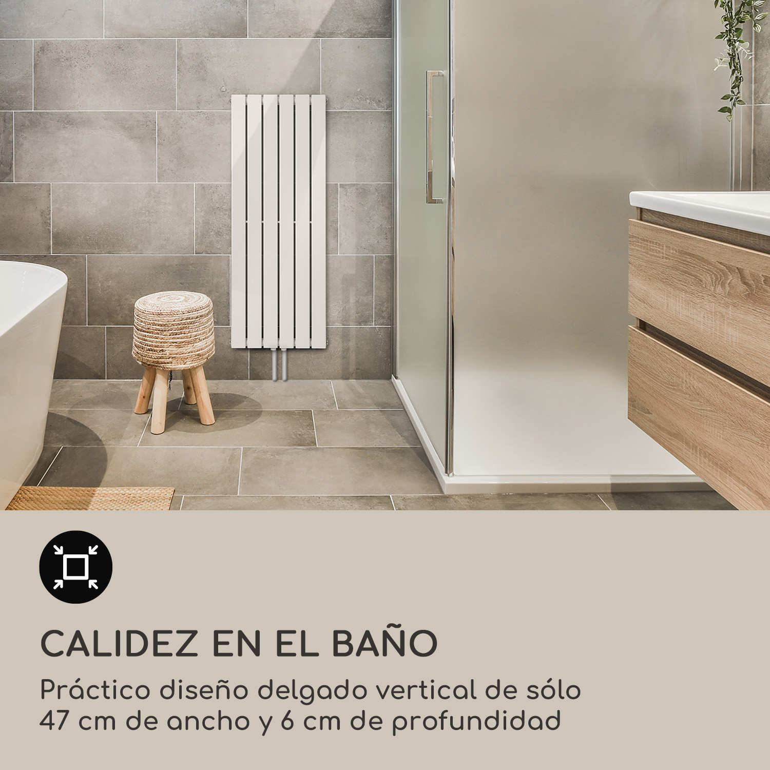 Moderno baño con azulejos grises, radiador vertical blanco, taburete de madera y ducha de cristal.