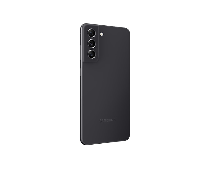 Vista trasera de un smartphone oscuro con triple cámara y logo de Samsung sobre fondo blanco.